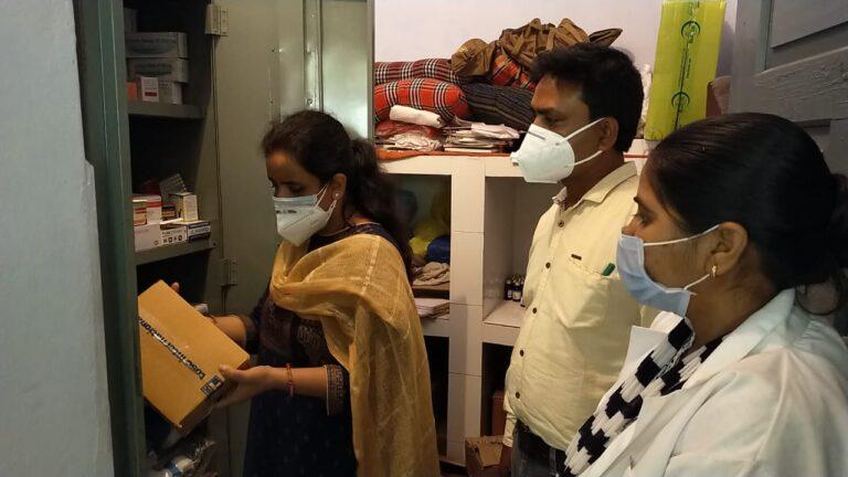 SAD Nakot के निरीक्षण में डीएम ने स्वास्थ्य सुविधाओं को लेकर जताया असंतोष