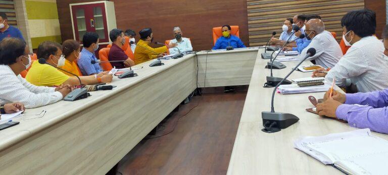 Goldan Card: राज्य कर्मचारियों एवं पेंशनरों का एक छत के नीचे मिलेगी स्वास्थ्य सुविधाएं: डा. रावत