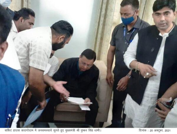 गौलापुल के क्षतिग्रस्त एप्रोच वॉल का निर्माण 15 दिन के भीतर प्रारम्भ कर दिया जायेगा: मुख्यमंत्री
