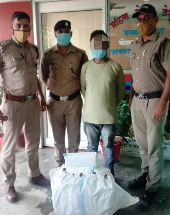अवैध शराब का परिवहन करते एक व्यक्ति को कीर्तिनगर पुलिस ने किया गिरफ्तार