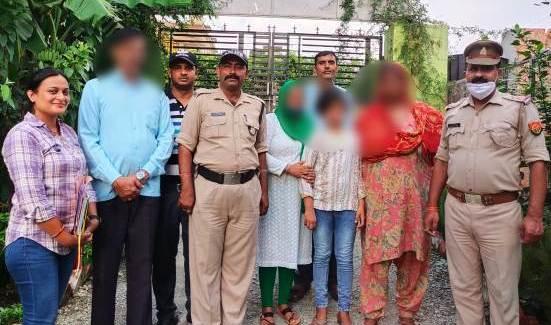 डेढ़ साल पूर्व गुमशुदा हुई नाबालिग बच्ची को परिजनों से मिलाया, ऑपरेशन स्माईल अभियान को सार्थक बनाती टिहरी पुलिस