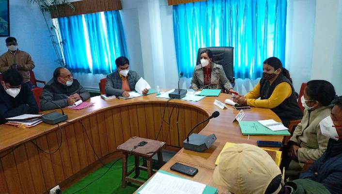 विधानसभा चुनाव 2022: सौंपे गये दायित्वों का निर्वहन करना सुनिश्चित करें अधिकारी- इवा श्रीवास्तव 