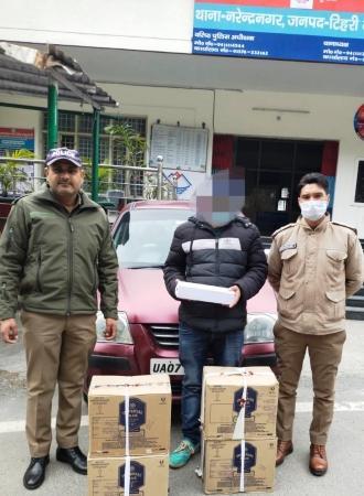 टिहरी पुलिस को फिर मिली कामयाबी, 04 पेटी अवैध अंग्रेजी शराब सहित तहसील कंडीसौड़ का एक व्यक्ति गिरफ्तार