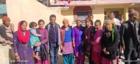 अमेन्द्र ने किया धनोल्टी की दशज्यूला पट्टी में जनसम्पर्क, कहा, परिवर्तन चाहता है धनोल्टी का मतदाता
