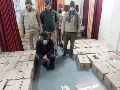 टिहरी पुलिस ने 115 पेटी अवैध अंग्रेजी शराब के जखीरे सहित एक तस्कर को किया गिरफ्तार