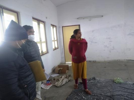 जिला निर्वाचन अधिकारी टिहरी ने किया मतगणना स्थल का निरीक्षण, लिया व्यवस्थाओं का जायजा