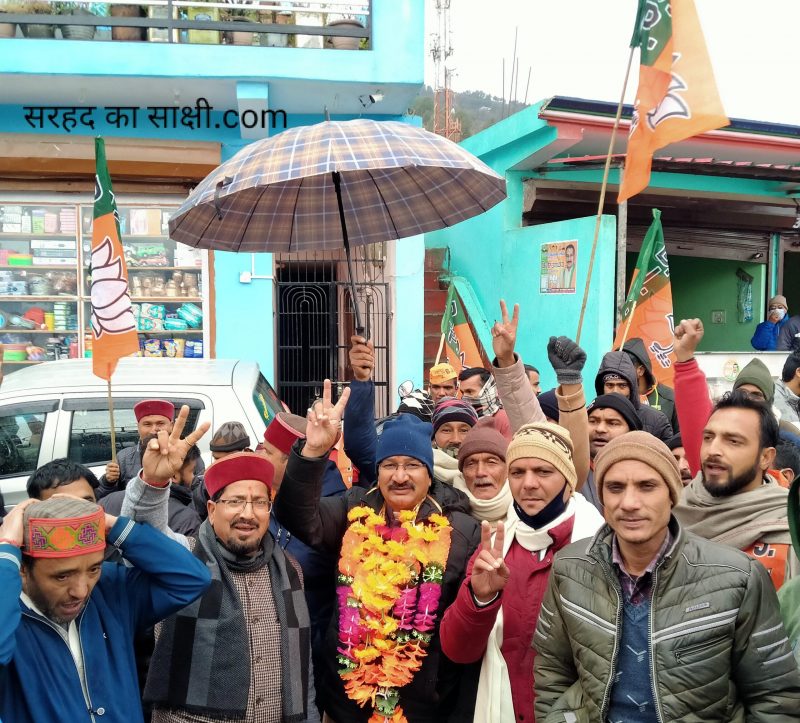 विधानसभा चुनाव 2022ः हुजूम के साथ भाजपा प्रत्याशी उपाध्याय ने किया मखलोगी के गांवों का दौरा, गरमाया चुनावी माहौल