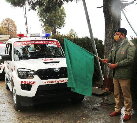 टिहरी पुलिस को मिले 04 हाईवे पेट्रोल वाहन, एसएसपी टिहरी ने हरी झंडी दिखाकर किया रवाना