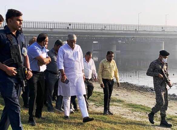 नमामि गंगे कार्यक्रम: एशिया के सबसे बड़े सीवेज ट्रीटमेंट प्लांट (ओखला स्थित 564 एमएलडी क्षमता) के निर्माण की प्रगति का केन्द्रीय जल शक्ति मंत्री ने किया निरीक्षण