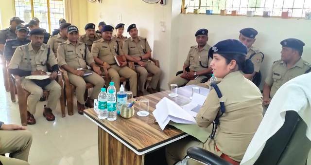 चारधाम यात्रा के दृष्टिगत C.O ट्रैफिक/ऑपरेशन ने ली टिहरी सहित अन्य जिलों के अधिकारियों की बैठक, दिए महत्वपूर्ण दिशा-निर्देश
