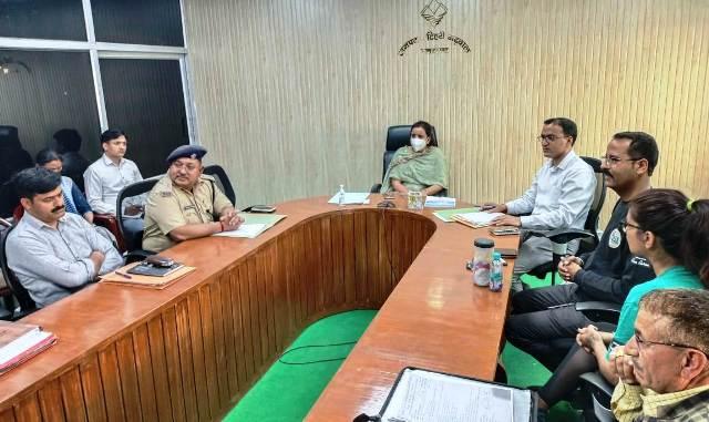 चारधाम यात्रा: DM टिहरी ने दिए अधिकारियों को यात्रा पूर्व सभी व्यवस्थाएं चुस्त-दुरुस्त करने के निर्देश