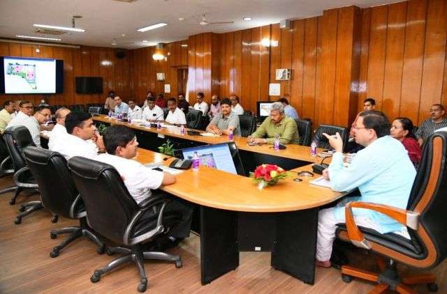 मुख्यमंत्री ने राज्य सम्पति विभाग के प्रस्तुतीकरण पर जताई नाराज़गी, निर्देश दिये कि प्रस्तुतीकरण सूक्ष्म व स्पष्ट हो