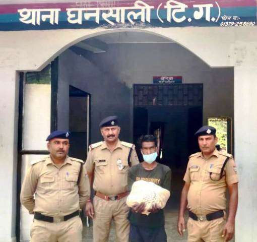 भूखंडेश्वर महादेव का मंदिर का ताला तोड़ बहुमूल्य धातुओं की चोरी करने वाले को टिहरी पुलिस ने माल सहित किया गिरफ़्तार