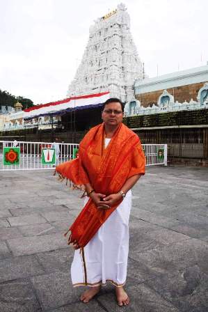 मुख्यमंत्री श्री पुष्कर सिंह धामी ने सोमवार को आंध्र प्रदेश के तिरुमाला पर्वत पर स्थित भगवान श्री तिरुपति बालाजी मन्दिर में पूजा अर्चना की