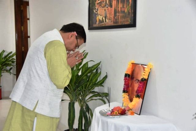 मुख्यमंत्री श्री पुष्कर सिंह धामी ने डॉ. श्यामा प्रसाद मुखर्जी की जयंती के अवसर पर श्रद्धासुमन अर्पित किये