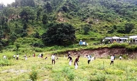 महाविद्यालय बिथ्याणी यमकेश्वर पौड़ी गढ़वाल में राष्ट्रीय सेवा योजना स्थापना दिवस पर एक दिवसीय शिविर आयोजित