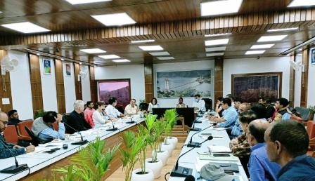 एशियन डेवलपमेंट बैंक (एडीबी) द्वारा टिहरी झील क्षेत्र के समग्र विकास को लेकर किया जायेगा क्षेत्रों का दौरा