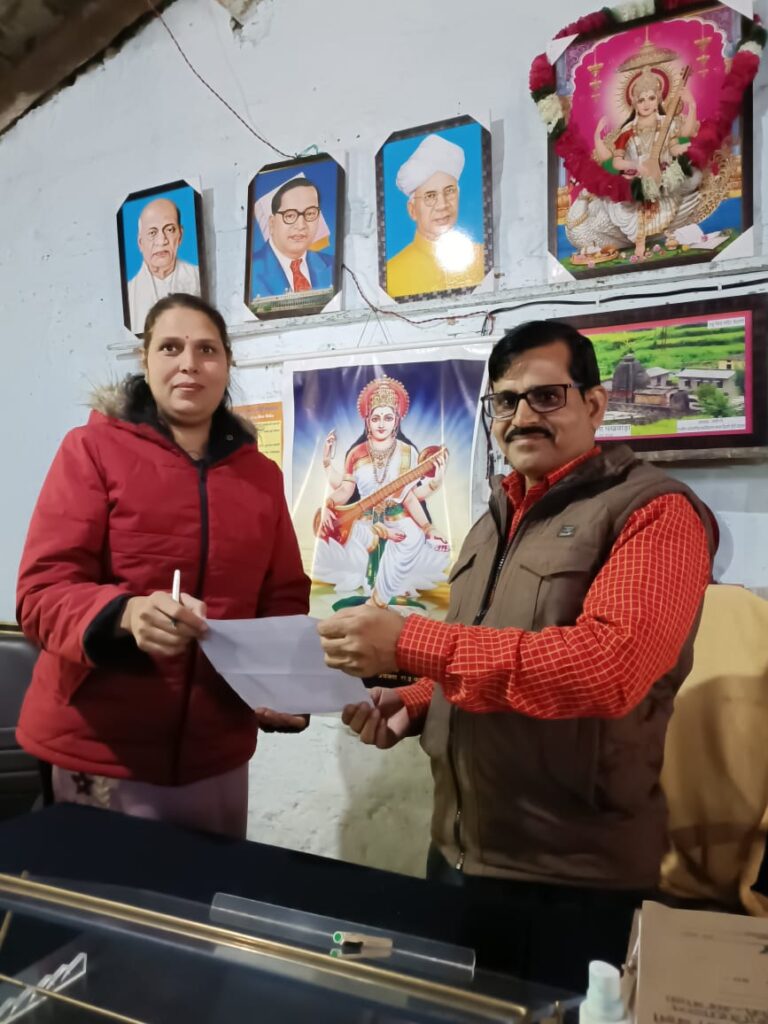 राजकीय महाविद्यालय पाबौ में नवनियुक्त प्राचार्य डॉ.सत्यप्रकाश शर्मा ने किया कार्यभार ग्रहण