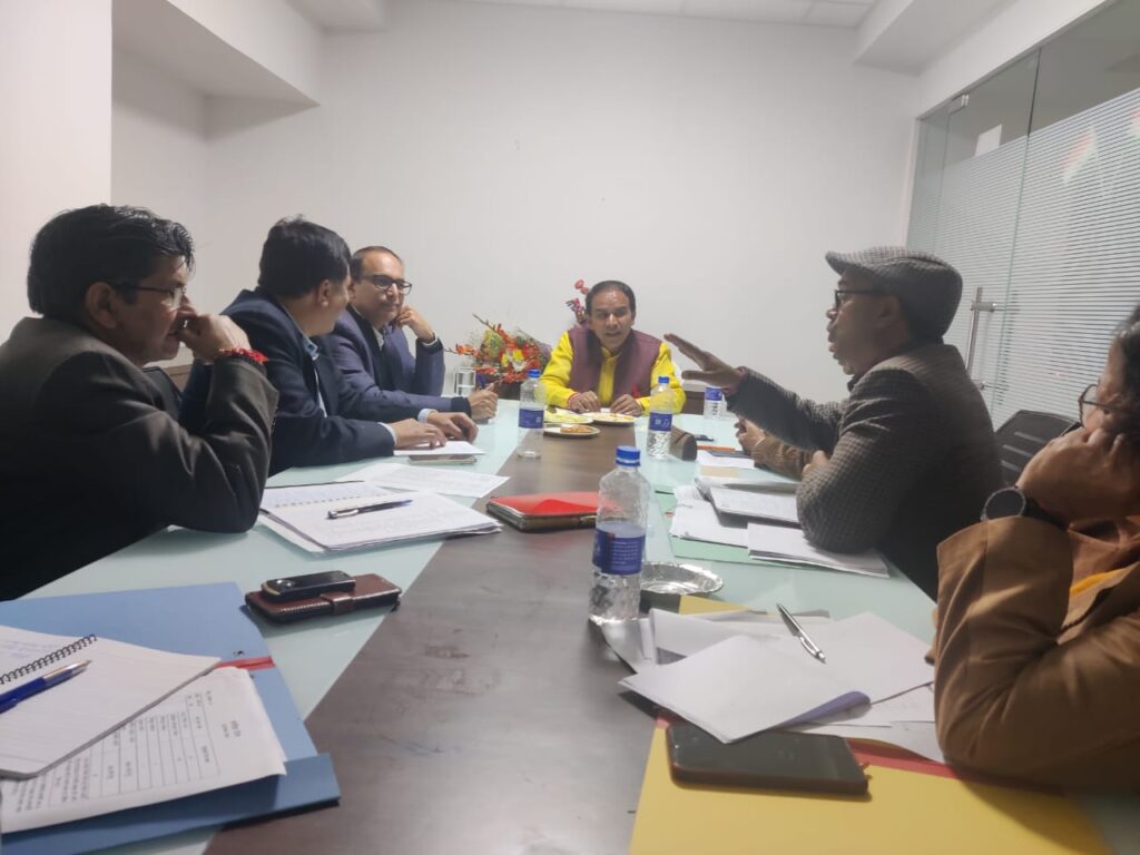एकल अध्यापकों के भरोसे नहीं चलेंगे प्राथमिक विद्यालय: डॉ. धन सिंह रावत 
