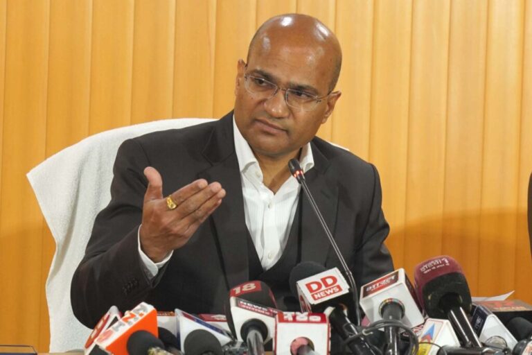 जोशीमठ क्षेत्र में हो रहे भूधंसाव व भूस्खलन के सम्बन्ध में अपर मुख्य सचिव की अध्यक्षता में उच्चाधिकार प्राप्त समिति की हुई बैठक