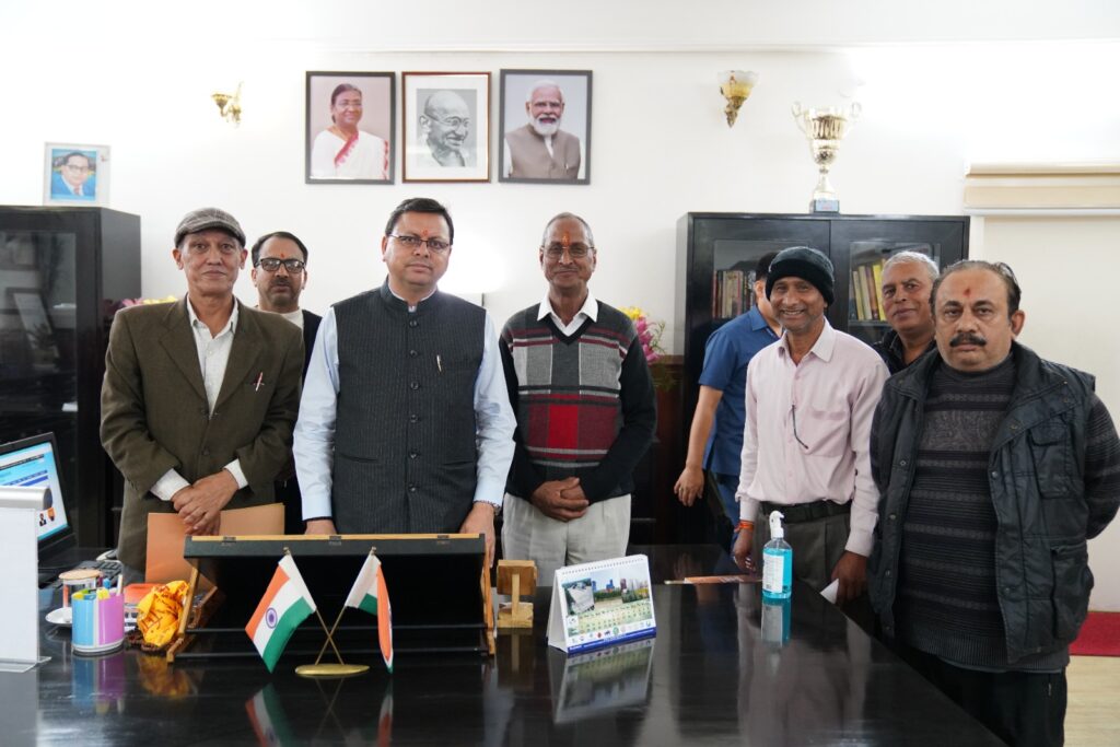 पूर्व निर्धारित कार्यक्रम के तहत आज राज्य निगम कर्मचारी अधिकारी महासंघ की मुख्यमंत्री कार्यालय सचिवालय में वार्ता