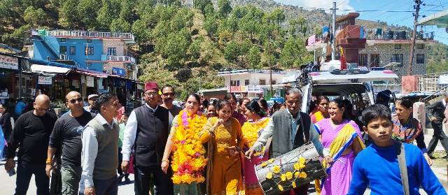 महिला कांग्रेस की नवनियुक्त प्रदेश महासचिव सुमेरी बिष्ट का स्वागत