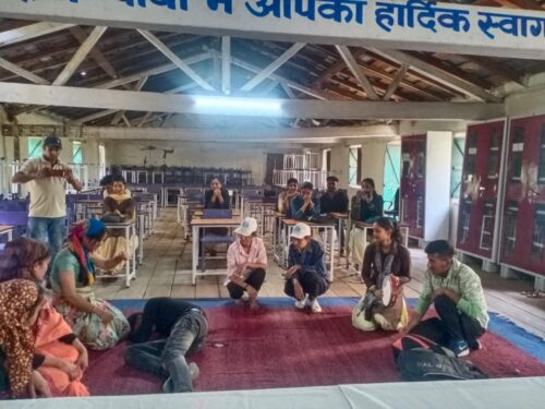 एंटी ड्रग थीम के अंतर्गत महाविद्यालय पाबौ के छात्र-छात्राओं ने प्रस्तुत किया नुक्कड़ नाटक