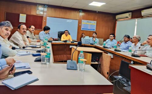 कैबिनेट मंत्री डा. धन सिंह रावत ने लखनऊ में उत्तर प्रदेश की शिक्षा व्यवस्था को परखा