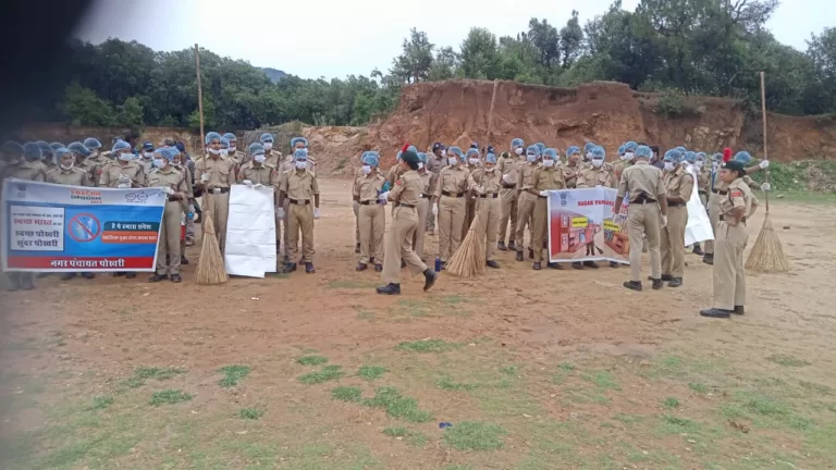 नागनाथ पोखरी चमोली में स्वच्छता अभियान एवं जागरुकता कार्यक्रम आयोजित