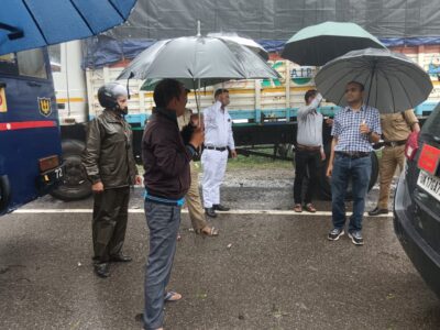 लगातार बारिश के मद्देनजर रविवार को जिलाधिकारी मयूर दीक्षित ने किया NH- 94 का निरीक्षण