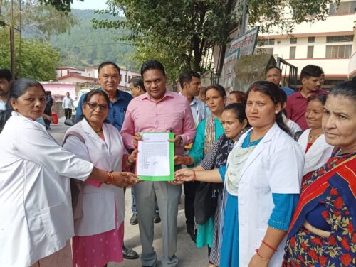 स्वास्थ्य सचिव ने किया बागेश्वर जनपद का दौरा, जिले के अस्पतालों में जल्द भरे जायेंगे रिक्त पद, विशेषज्ञ डॉक्टरों की भी होगी तैनाती