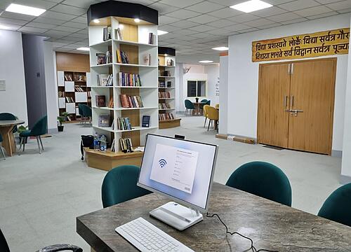वीरान पड़ा श्रीदेव सुमन जिला पुस्तकालय जिलाधिकारी के प्रयासों से हो रहा हाईटेक