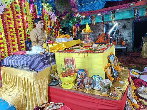 कलश यात्रा के साथ श्रीमद्भागवत कथा आरम्भ