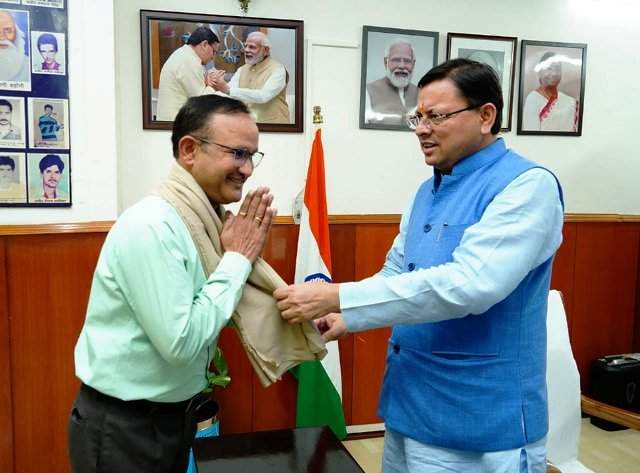 अपर सचिव मुख्यमंत्री श्री मुकेश थपलियाल को सेवानिवृत्त होने पर भावभीनी विदाई