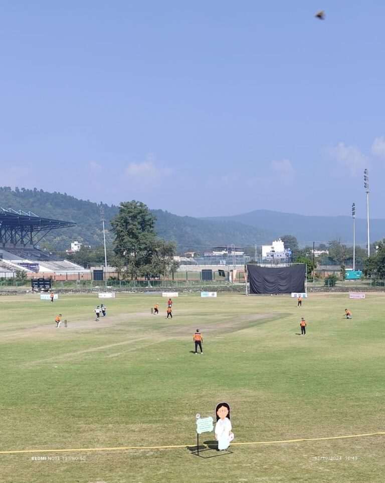 उत्तराखंड हैल्थ प्रीमियर लीग के दूसरे दिन आयकर विभाग और सीएमओ देहरादून टीम ने हासिल की शानदार जीत
