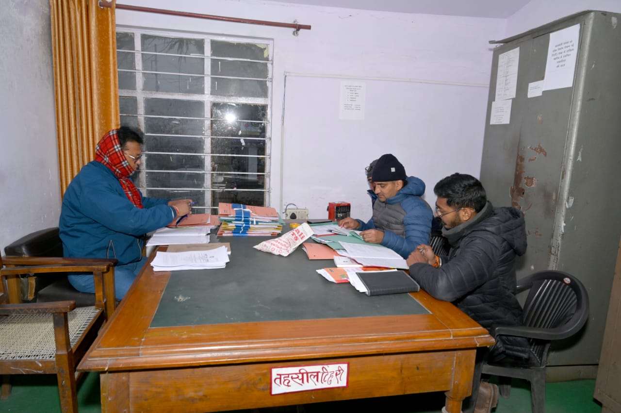 टिहरी गढ़वाल में सभी 10 नगरपालिका परिषद्/नगर पंचायतों में अध्यक्ष पद के 30 फार्म बिक्री तथा 01 जमा, सदस्य पद के 152 फार्म बिक्री तथा 4 जमा