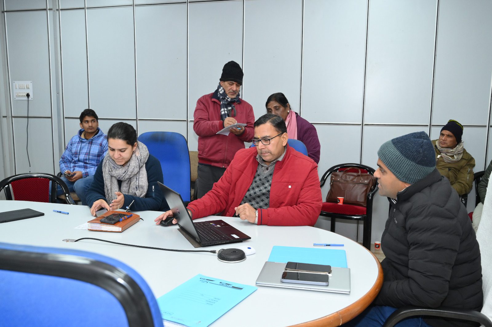 नागर निकाय चुनावों के सफल संचालन को लेकर किया गया मतदान कार्मिकों का द्वितीय रेंडमाइजेशन