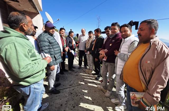 कुलदीप पंवार के पक्ष में डोर टू डोर प्रचार अभियान लगातार जारी, अलग अलग बूथ कमेटियां कर रही सघन प्रचार
