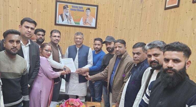 देहरादून नगर निगम के मोहल्ला समिति में करोड़ो के भ्रष्टाचार की रिकवरी हो: अभिनव थापर