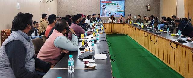 देवभूमि को नशा मुक्त बनाने की मुहिम में ड्रग इंस्पेक्टर अनीता भारती की अहम पहल