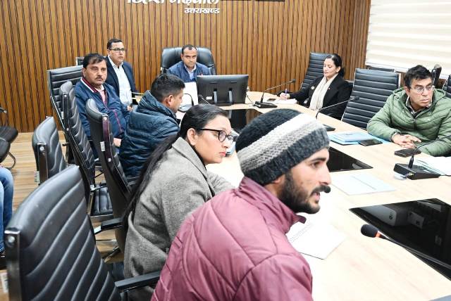 अधिष्ठापित और कार्यरत सीवेज ट्रीटमेंट प्लांट्स की स्थिति पर चर्चा हेतु जिला गंगा समिति की मासिक बैठक आयोजित