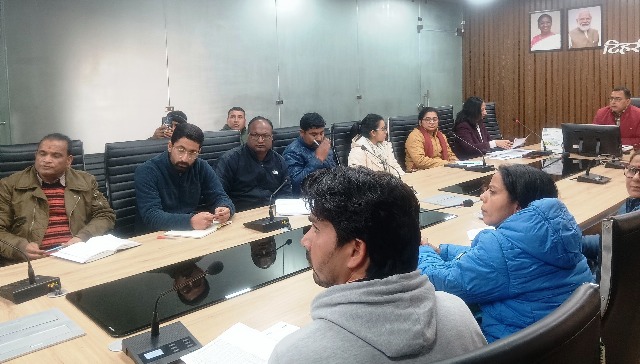 टिहरी में जिला कौशल समिति की बैठक रोजगार पोर्टल्स पर जोर