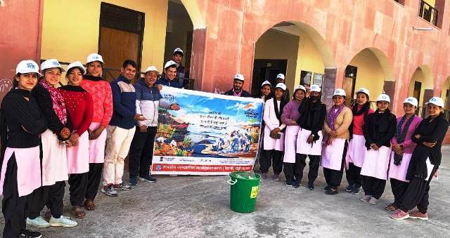 राजकीय व्यावसायिक महाविद्यालय पैठाणी में नमामि गंगे इकाई द्वारा स्वच्छता और स्लोगन प्रतियोगिता का आयोजन