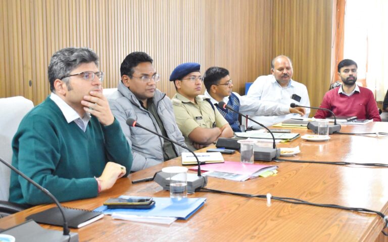 मुख्यमंत्री के निर्देश पर चारधाम यात्रा तैयारियों की ग्राउंड ज़ीरो से निगरानी