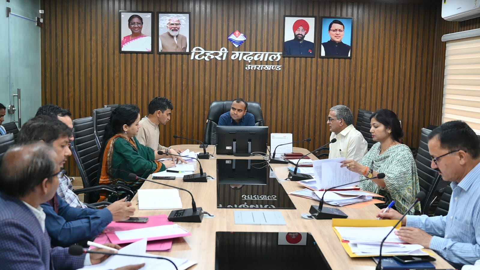 टिहरी में विद्यालयी शिक्षा विभाग की द्वितीय समीक्षा बैठक सम्पन्न