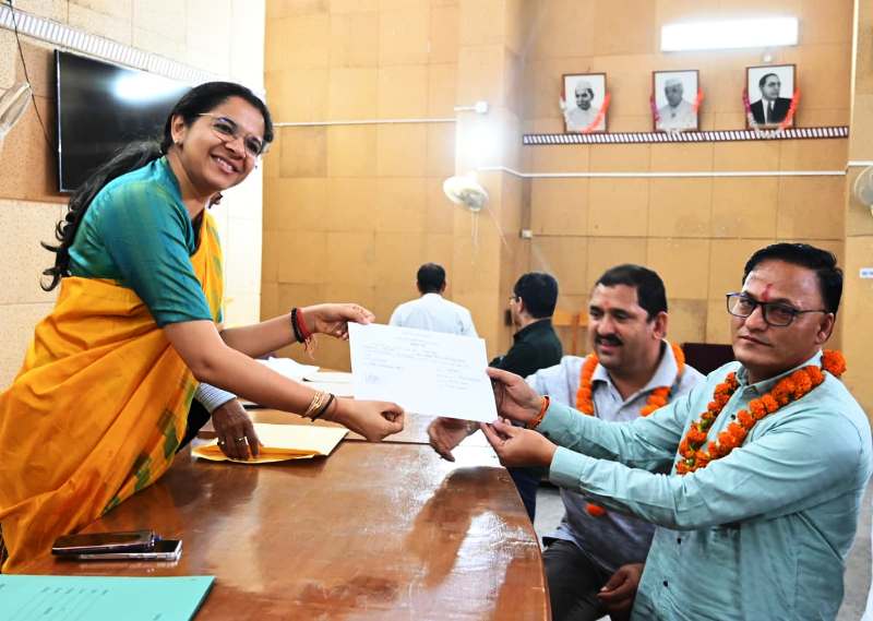 जिला पंचायत उपाध्यक्ष चुनाव: कांग्रेस के मान सिंह को 26 मतों से जीत, बीजेपी प्रत्याशी हुकुम सिंह पर बढ़त