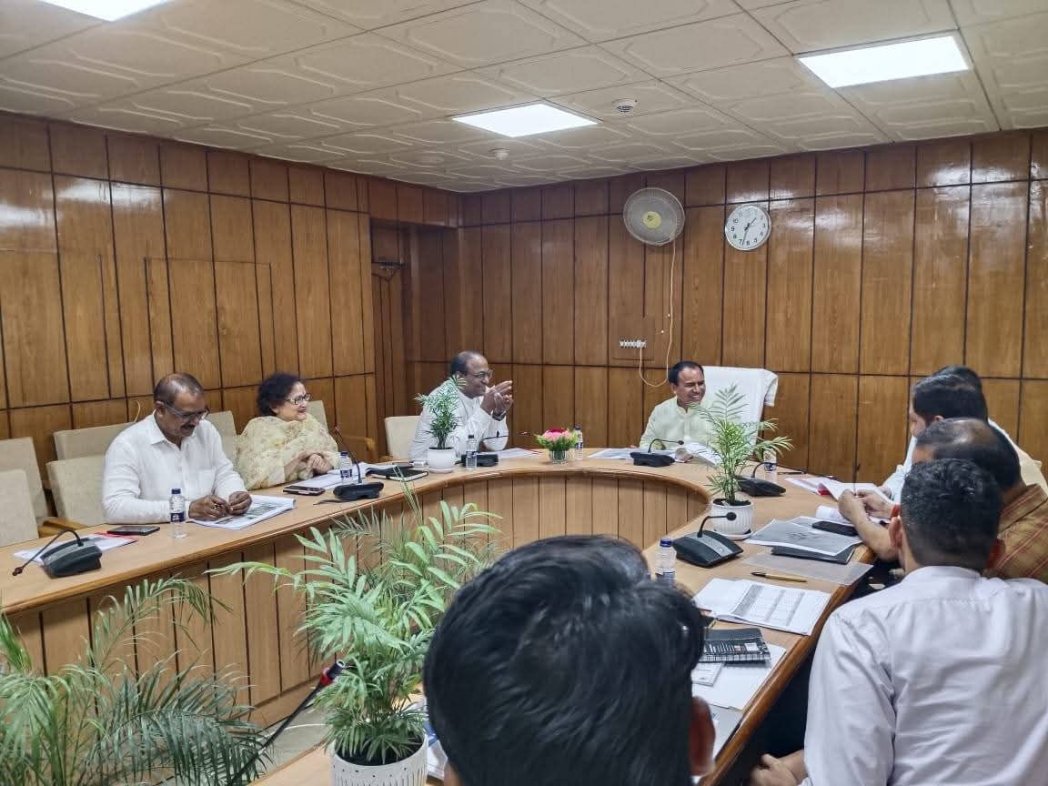 सहकारी समितियों में शीघ्र होगी 279 कैडर सचिवों की भर्तीः डॉ. धन सिंह रावत