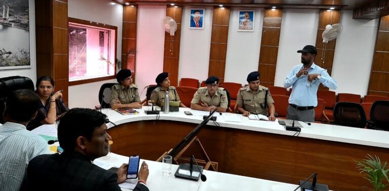 टिहरी में एसआईटी की जन संवाद बैठक: स्नातक स्तरीय परीक्षा-2025 प्रश्नपत्र लीक प्रकरण पर उठे सवाल, निष्पक्ष जांच का भरोसा