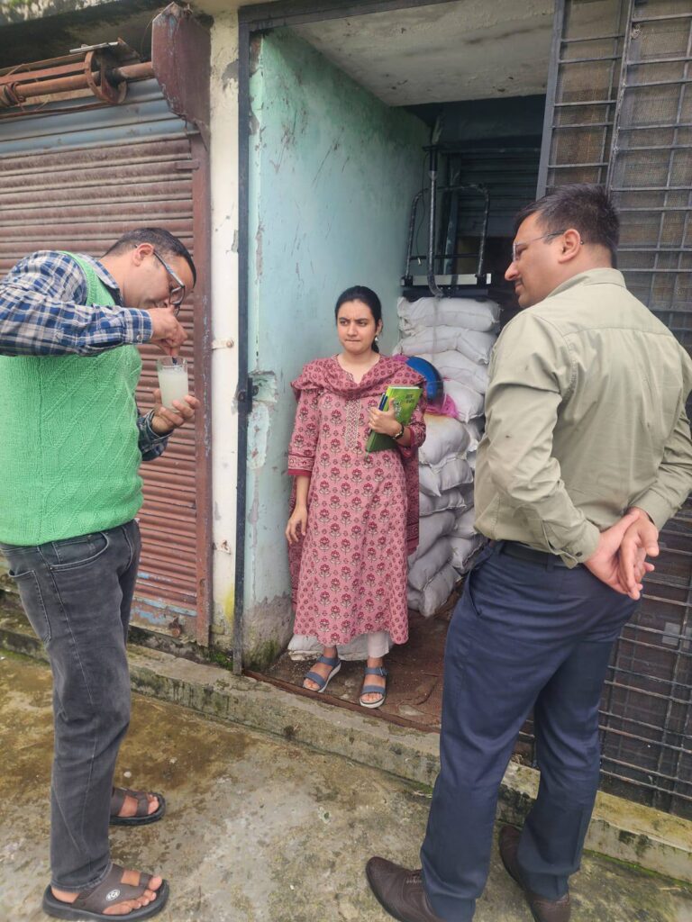 सरकारी गल्ला दुकानों पर नमक की गुणवत्ता जांच, मुख्यमंत्री धामी के निर्देश पर प्रशासन सक्रिय