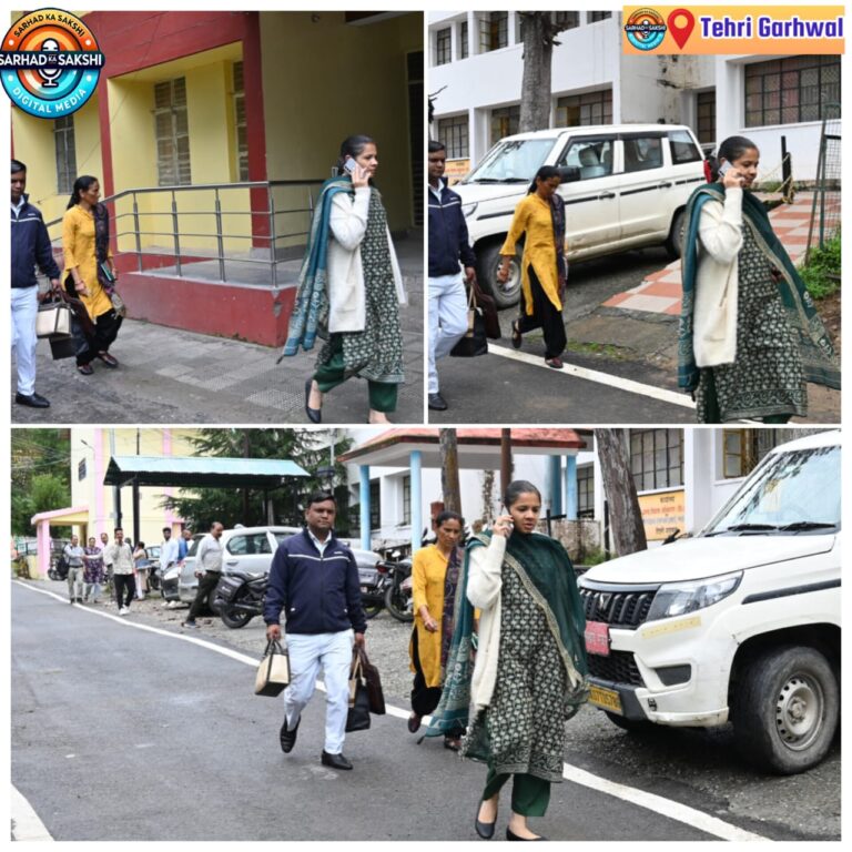 नो व्हीकल डे पर डीएम टिहरी पैदल पहुँची कार्यालय